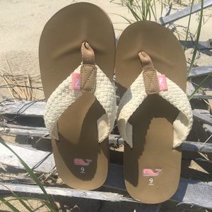 NWOT-Vineyard Vines sandals